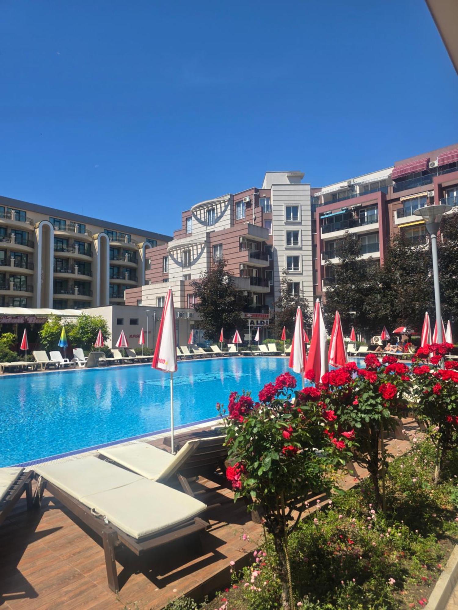 Deluxe Admiral Plaza Apartment Sunny Beach Exterior photo